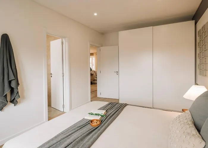 Harlem - 2 Bedrooms & Office In Alvalade *