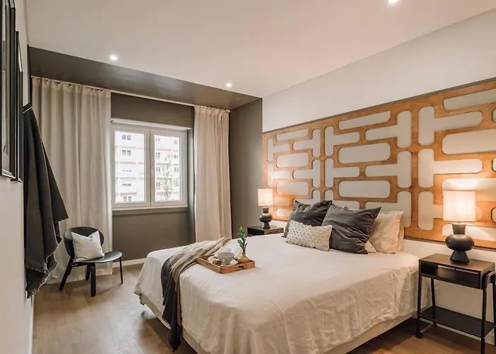 Harlem - 2 Bedrooms & Office In Alvalade