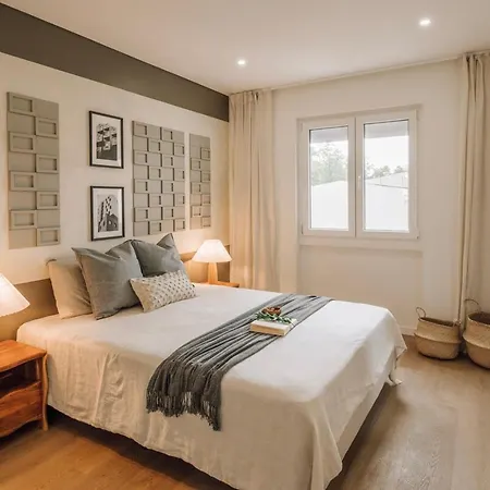Harlem - 2 Bedrooms & Office In Alvalade Apartment
