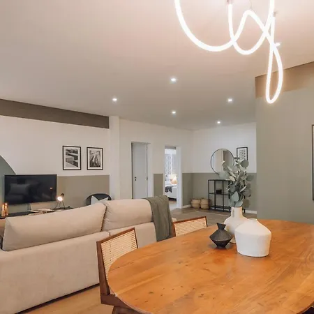 Harlem - 2 Bedrooms & Office In Alvalade Lisbona