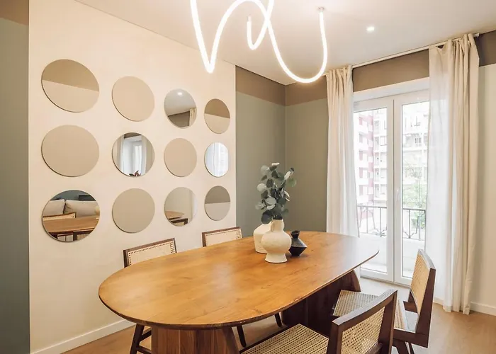 Harlem - 2 Bedrooms & Office In Alvalade דירה ליסבון
